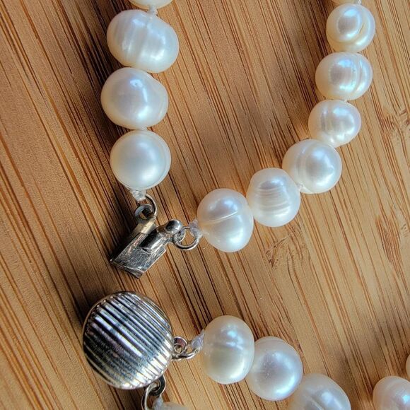 Vintage-supply Women's White and Cream Jewellery - Picture 3 of 7